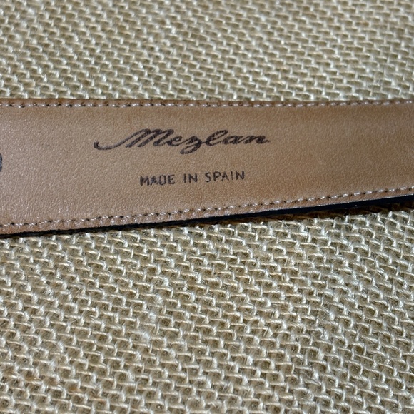 Mezlan Men's Leather Dress Belt Black Made in Spain Sz 40 2-Tone Buckle 1¼" Wide - Picture 9 of 13